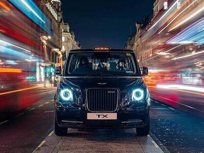 Londra limita le auto più inquinanti: i bambini respirano meglio