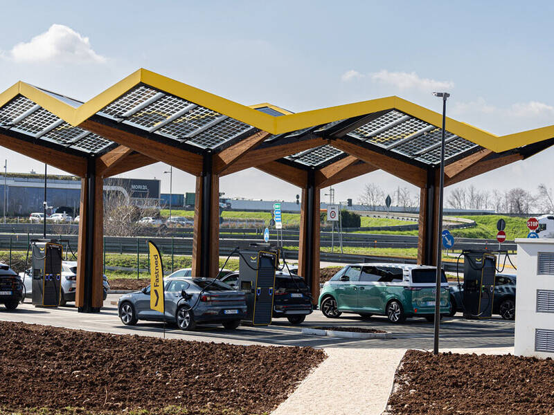 Colonnine in crescita: Fastned punta a semplificare l’accesso