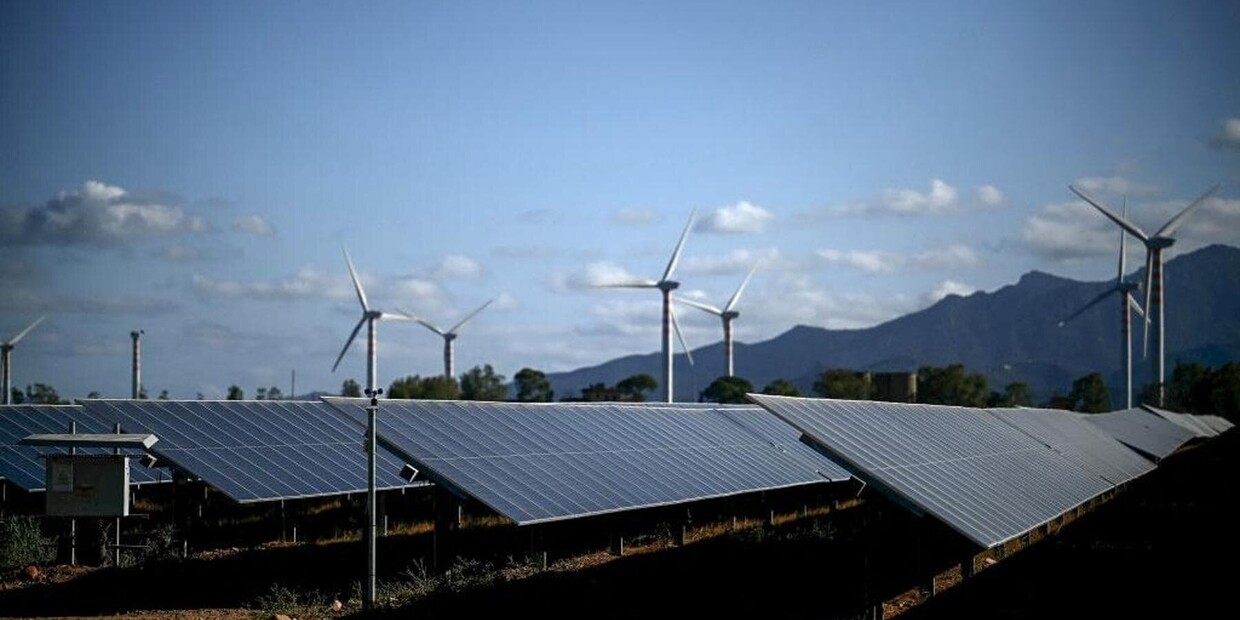 Consumi elettrici in Italia, il caldo porta agosto al record: +16,5%
