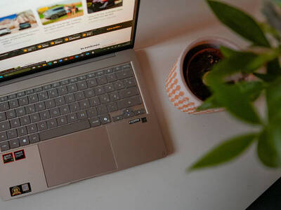 Asus Zenbook 14: silenzioso e pronto all'AI locale
