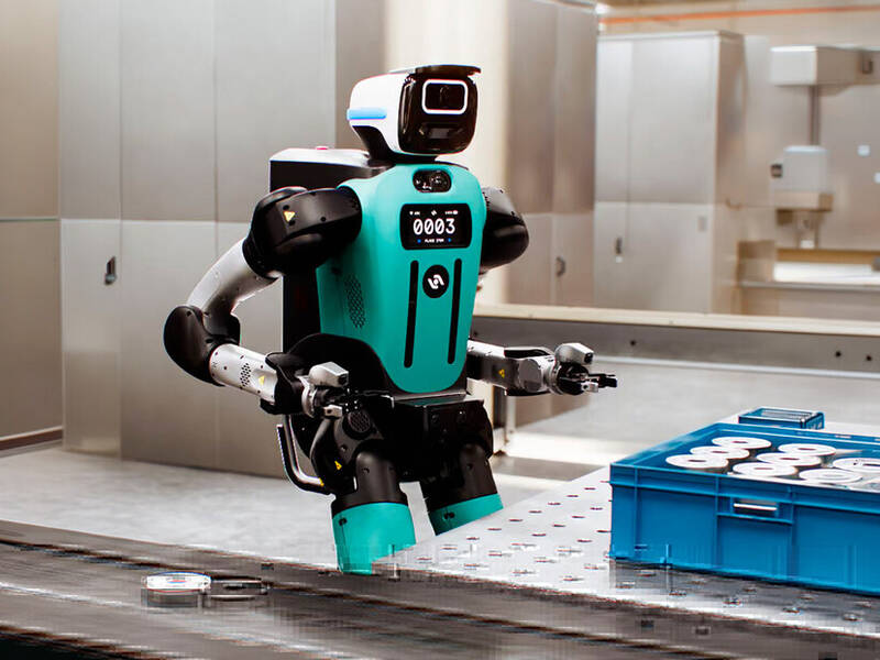 Digit 5, il robot che promette 90 minuti di lavoro e 9 di carica
