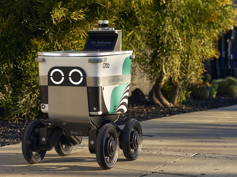 Uber Eats, cresce la flotta di robot per le consegne: in arrivo altre 2.000 unità negli USA