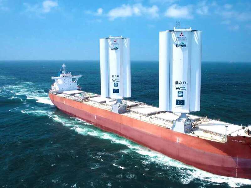 Pyxis Ocean è la nave cargo del futuro: con due vele riduce le emissioni del 30%