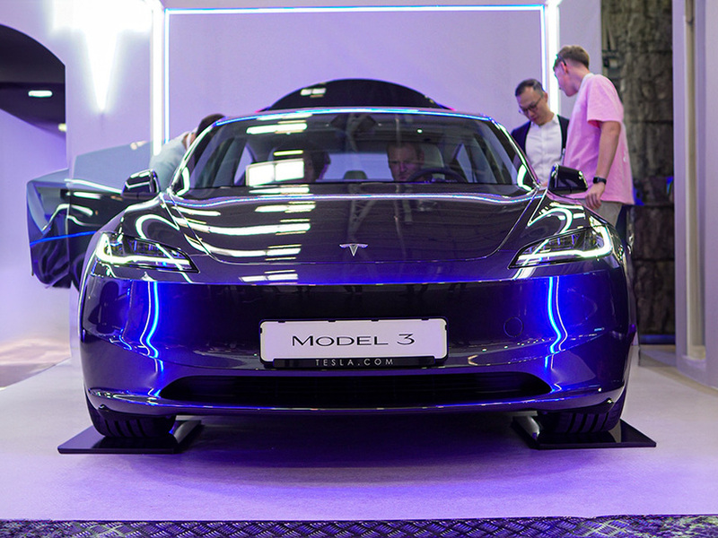 Tesla Model 3 si rinnova: cosa cambia con il nuovo restyling