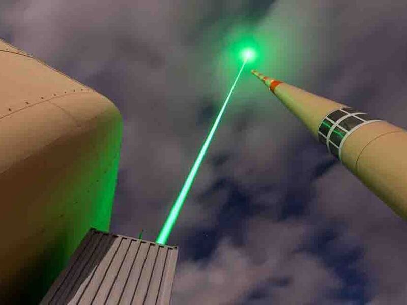 Un laser per proteggerci dai fulmini: lo hanno provato e funziona davvero