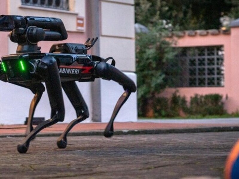 I Carabinieri arruolano Saetta, il primo cane robot basato su Spot di Boston Dynamics