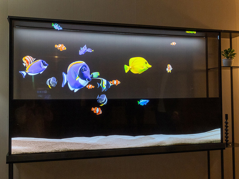 Ecco il primo TV OLED 4K trasparente che da solo arreda casa