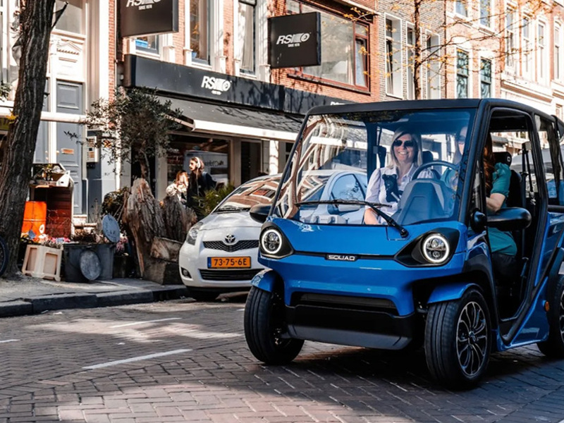 La microcar solare che non ha bisogno di ricarica