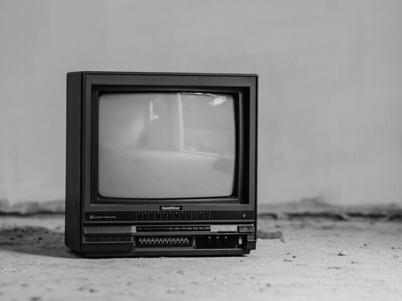 Switch Off TV il 21 dicembre, ecco cosa cambia per chi ha un vecchio TV