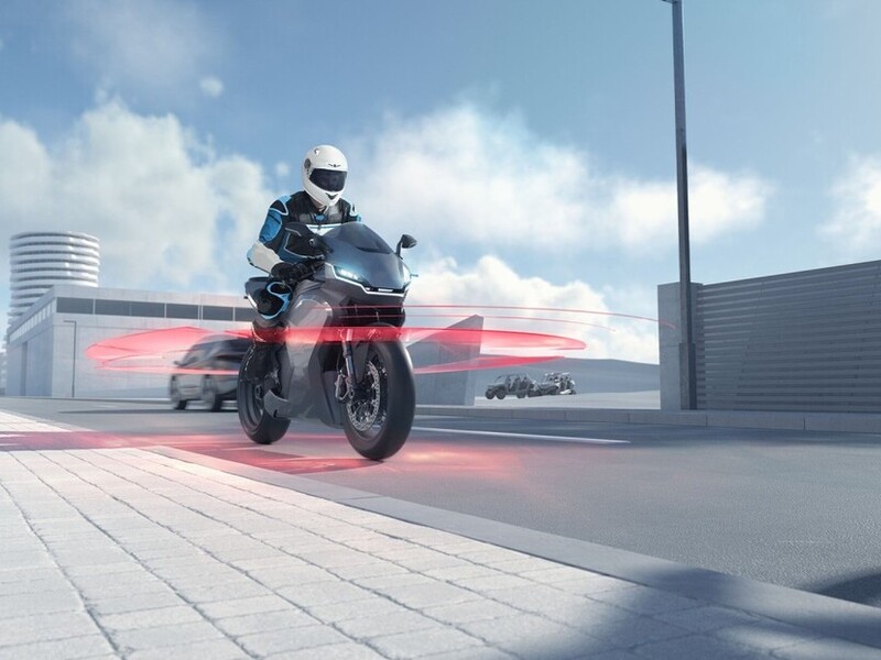 Le moto saranno (presto) più sicure: arrivano nuove funzioni ADAS basate su radar