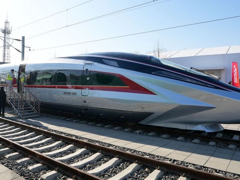 La Cina svela il prototipo del treno più veloce del mondo: Pechino-Shanghai in due ore e mezza