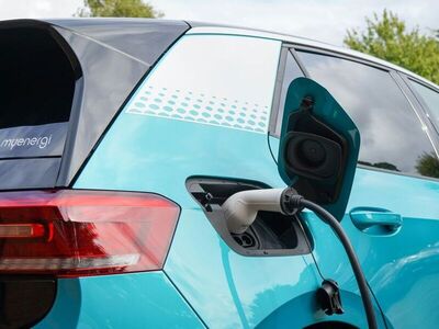 Da settembre nuovi incentivi per le auto elettriche, ma non per tutti. Cosa bisogna sapere