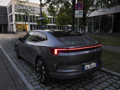 1200 km su Polestar 4: da Milano a Monaco (e ritorno) senza stress