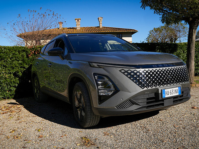 Omoda 5 Hybrid SHS-H è differente e l'abbiamo già provata