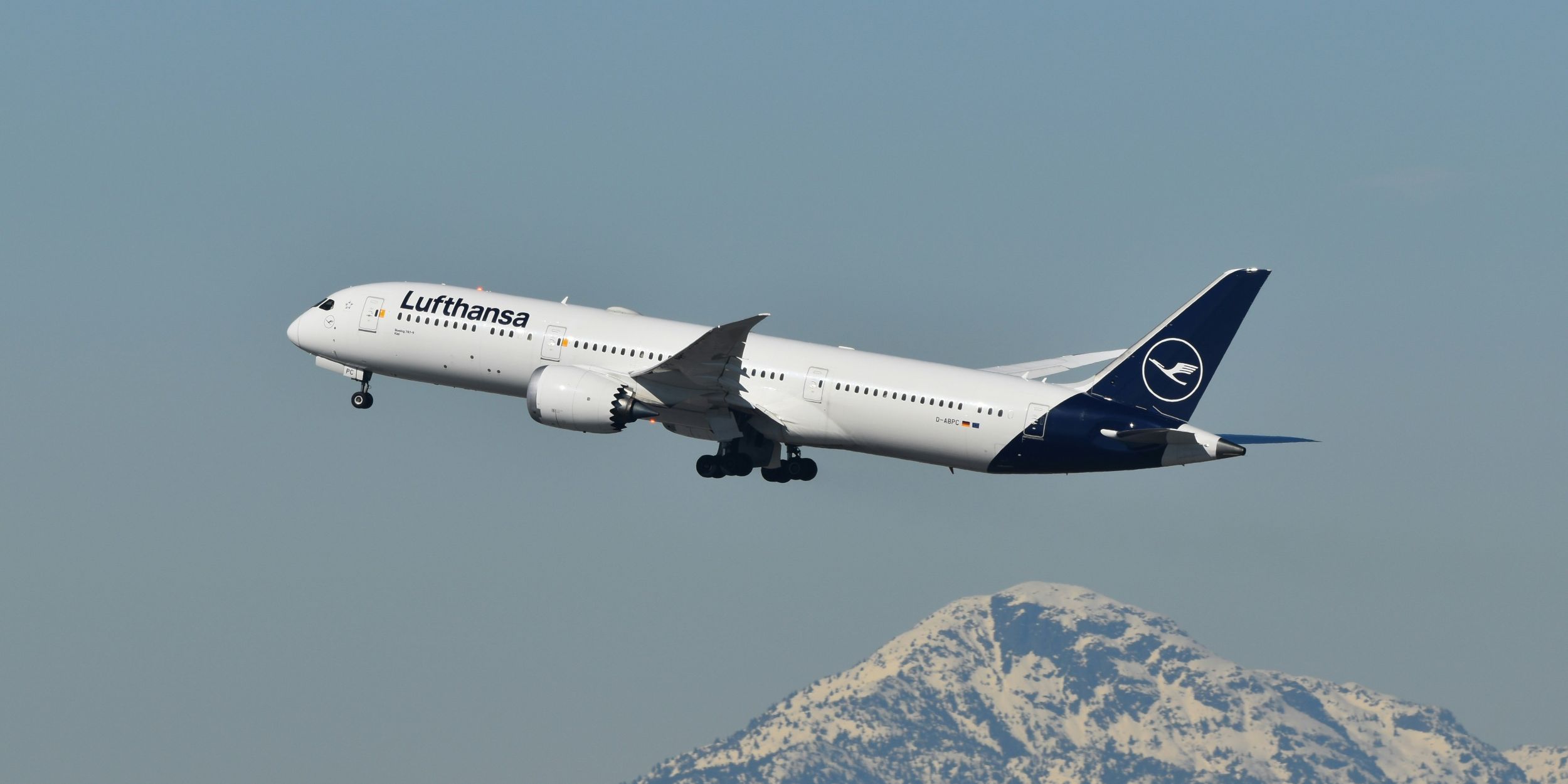 Lufthansa metterà Starlink su 850 aerei (e i conti suggeriscono che ci sarà anche ITA)
