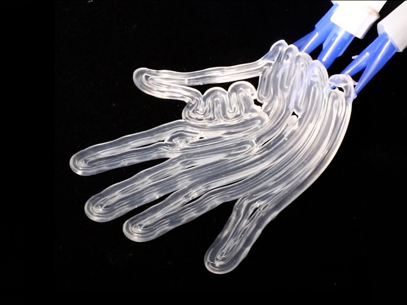 Muscoli di gel e aria compressa: la stampa 3D che accelera la produzione di protesi