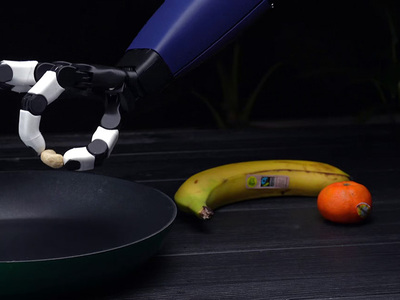 Robotica democratica: la mano da duemila dollari che impara disarticolandosi