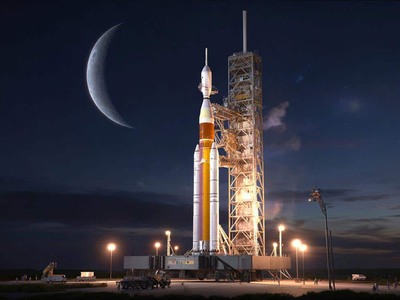 Artemis II è partita. Ecco perché vola verso la Luna senza atterrarci (e perché ha senso)