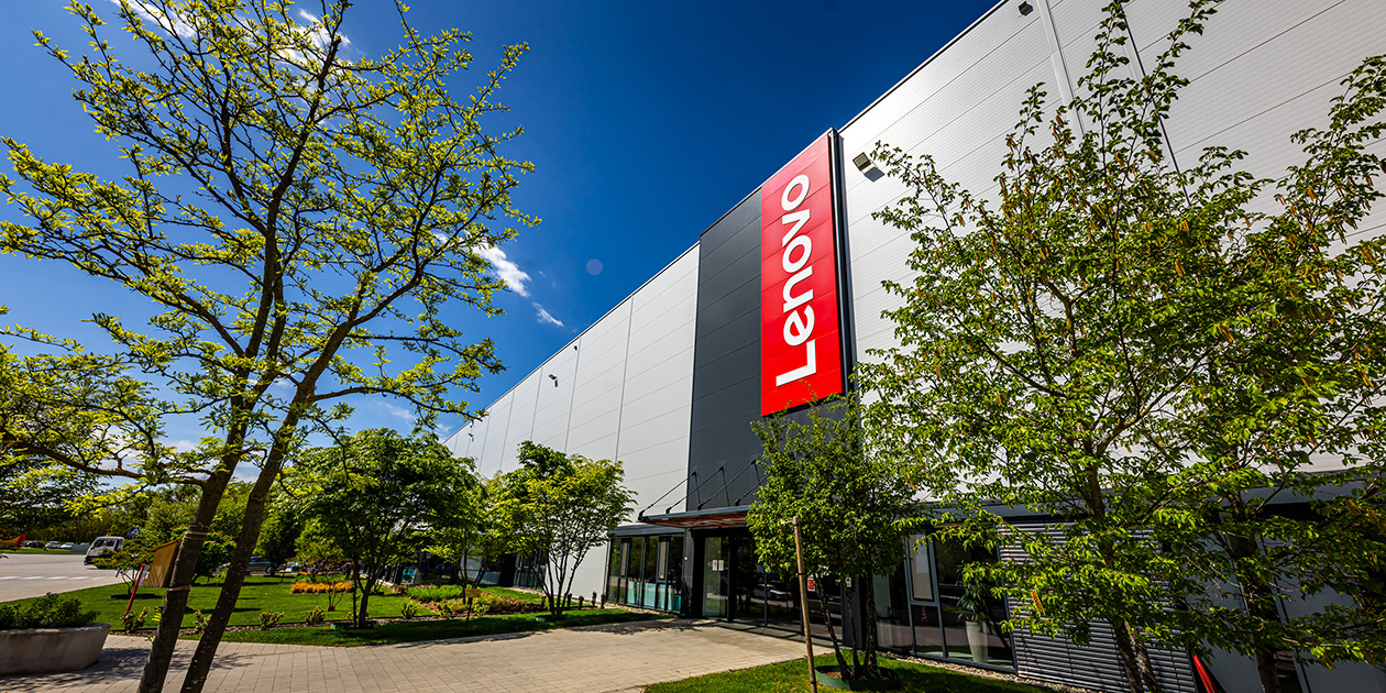 Dentro la fabbrica europea di Lenovo, dove i server nascono più vicino ai clienti