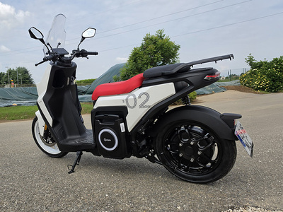 Abbiamo provato Silence S02, lo scooter elettrico "col trolley"
