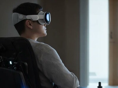 Apple e disabilità, la svolta con l'AI: con Vision Pro si guiderà la sedia a rotelle con gli occhi