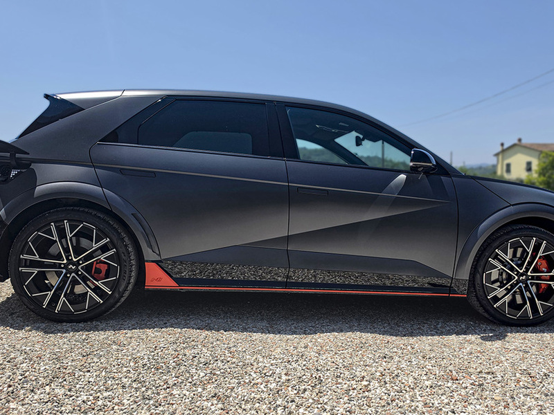 Hyundai Ioniq 5 N: l'elettrica meno elettrica di tutte (e la più sfacciata)