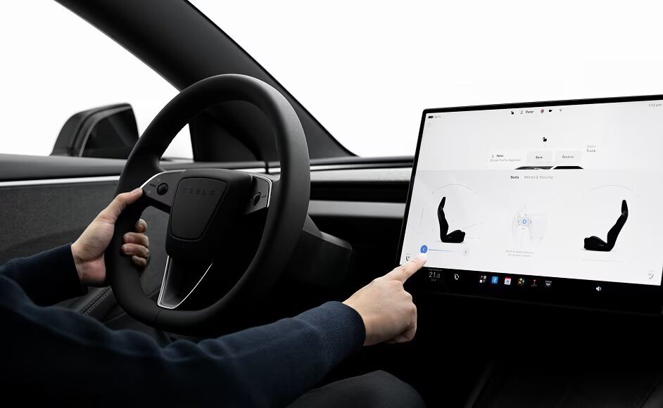 Tesla Model 3 2027 display